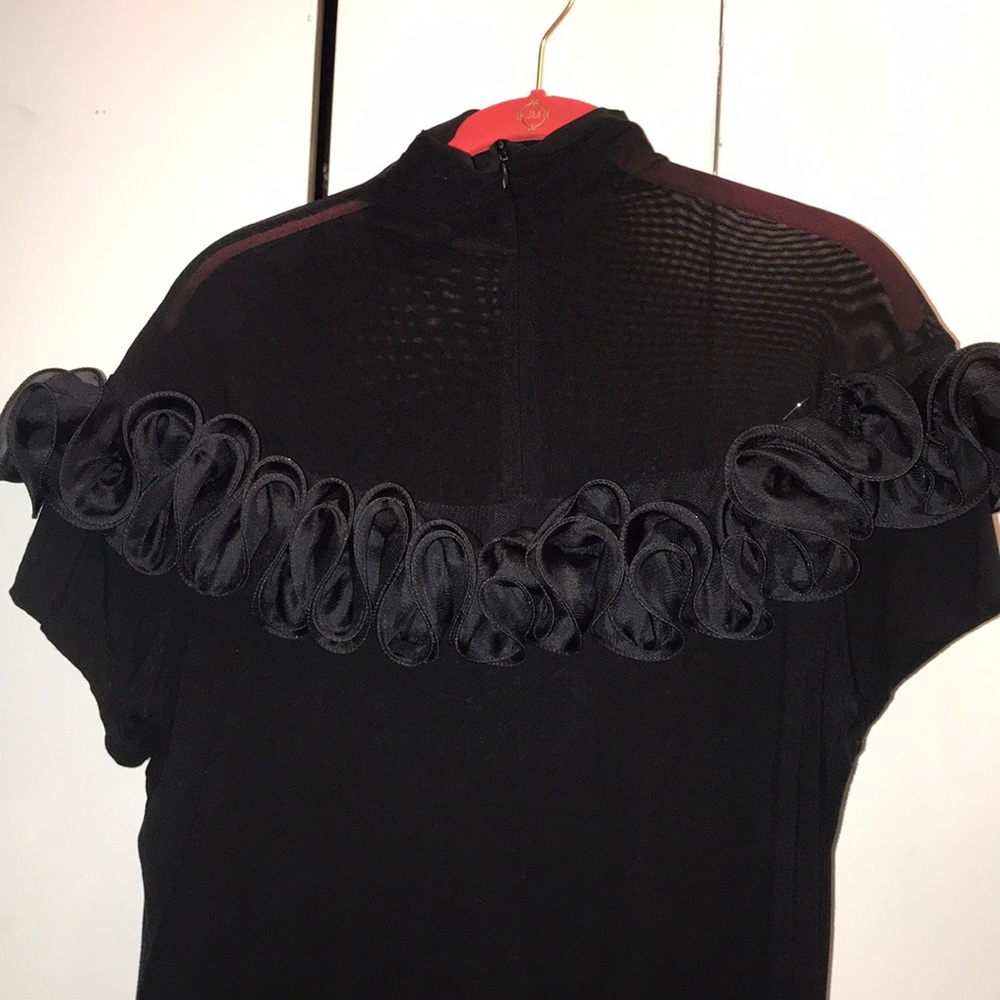 Ruffled top!!! - Picture 3 of 5